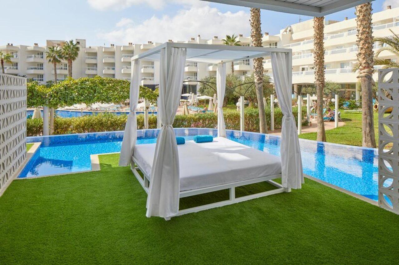 Aparthotel Tropic Garden Санта-Еулалія-дель-Ріо Екстер'єр фото