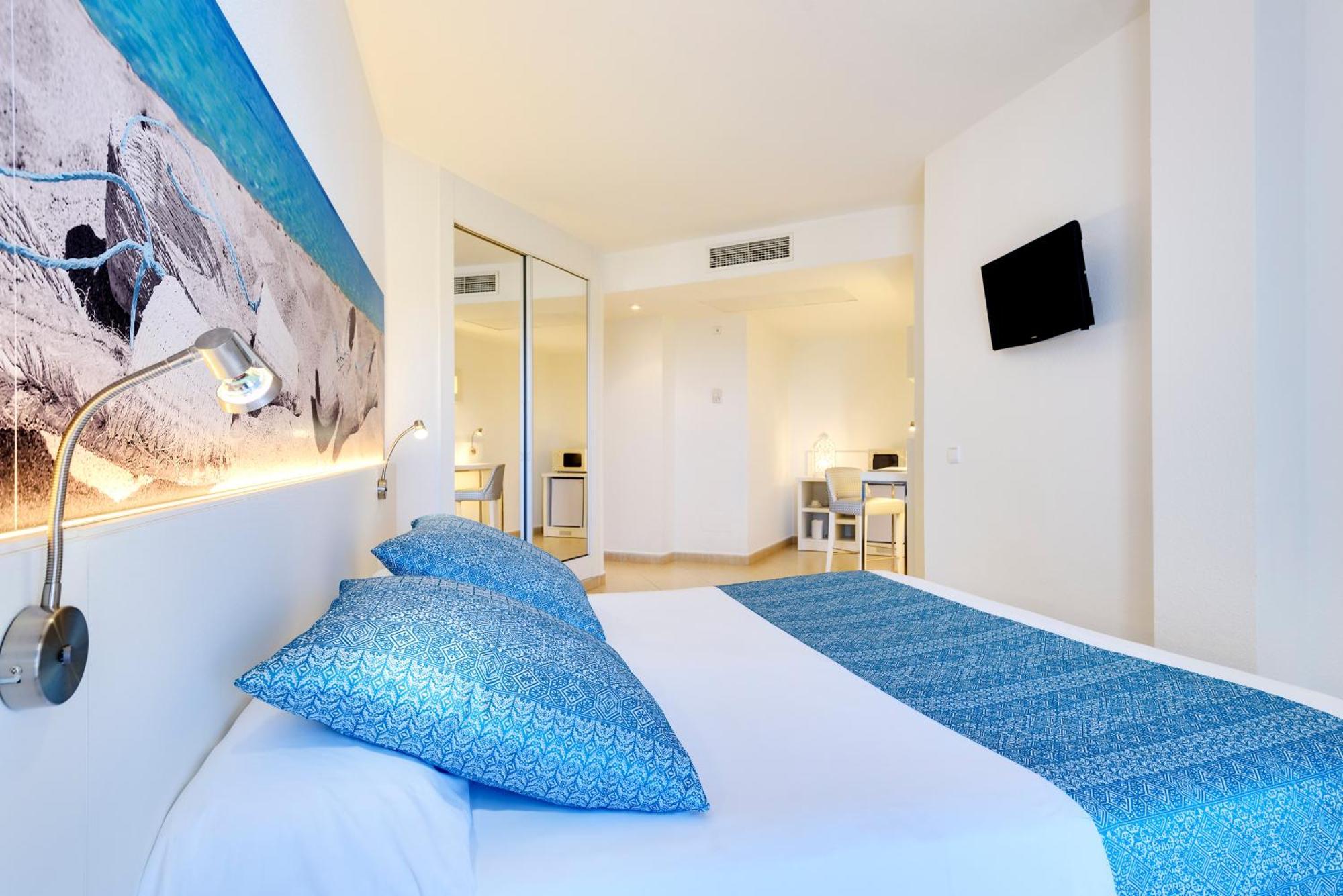 Aparthotel Tropic Garden Санта-Еулалія-дель-Ріо Екстер'єр фото